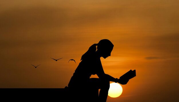 reading-g245cbdc2b_1280